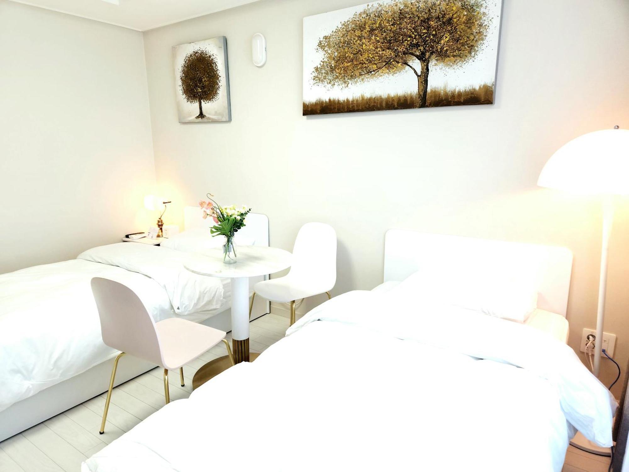 Daegu Star B&B Dsr Hotel Lily Guestroom Chambre photo