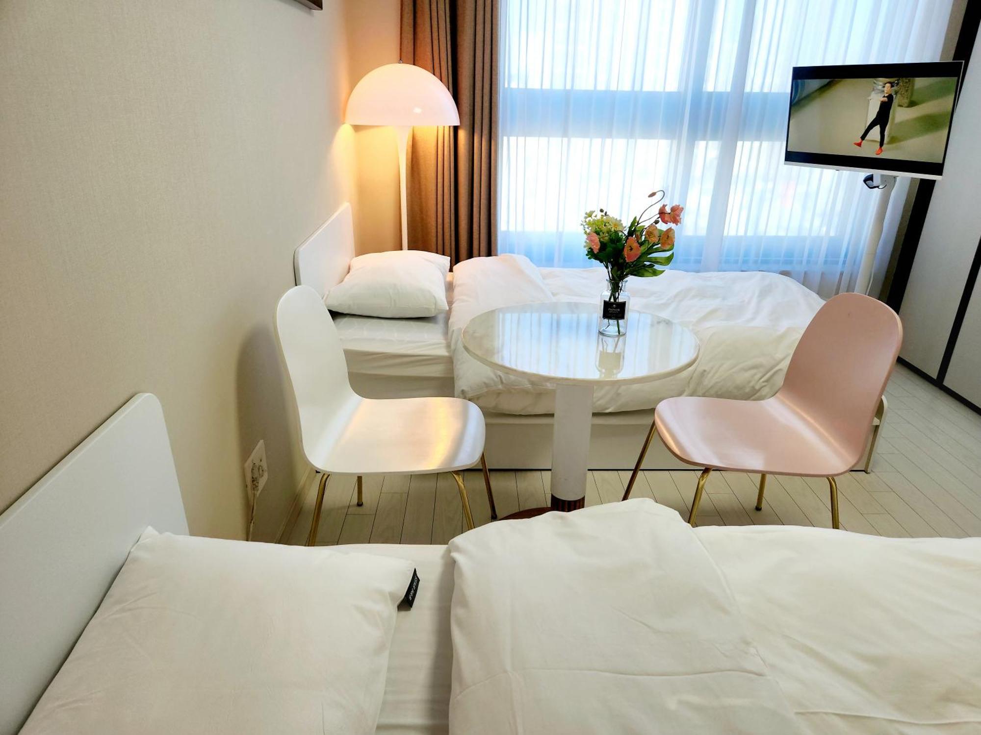 Daegu Star B&B Dsr Hotel Lily Guestroom Chambre photo