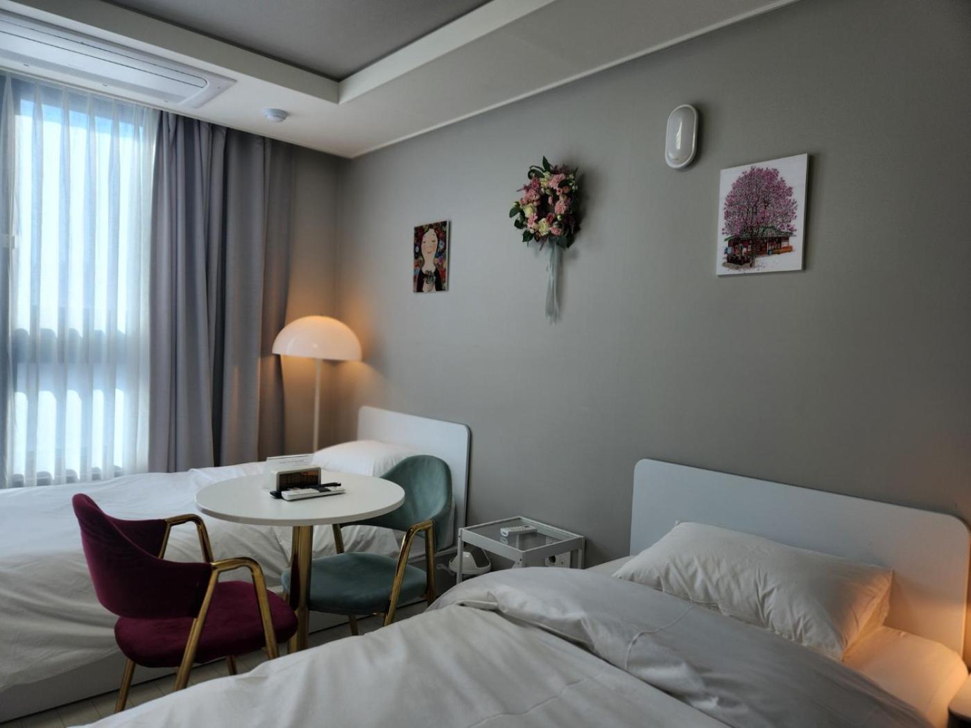 Daegu Star B&B Dsr Hotel Lily Guestroom Extérieur photo